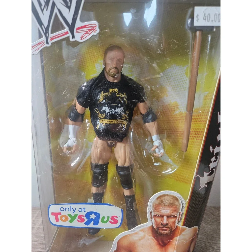 WWE Elite Triple H WrestleMania 29 Toys R Us Exclusive Action Figure Y6839 NEW